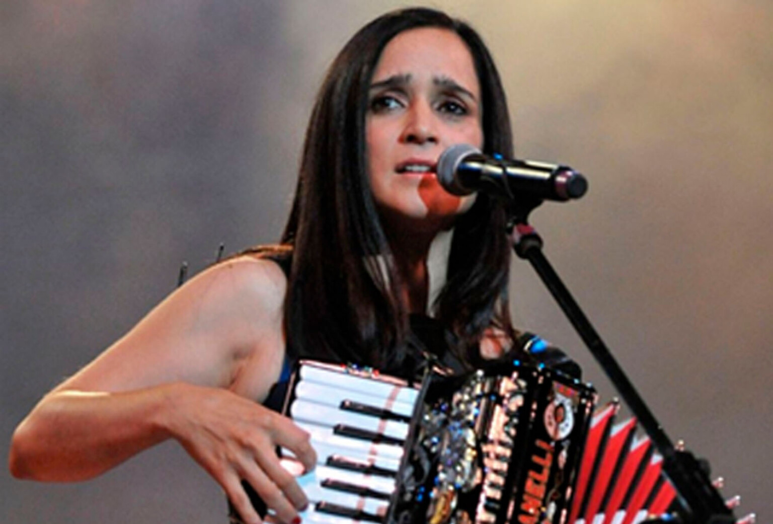 Concierto Virtual De Julieta Venegas, Hoy Sábado - Alternauta