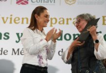 Sheinbaum inicia conmemoración del 8M con entrega de escrituras y apoyos a mujeres en Tecámac