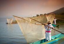 Tzintzuntzan convoca a concurso de armado de redes para preservar tradición pesquera del Lago de Pátzcuaro