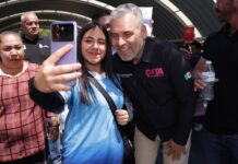 Ciclo escolar 2026-2027 llegará con internet gratuito para estudiantes, a través de D4TA: Bedolla