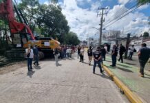 PC Estatal advierte riesgo por maquinaria pesada obstruida por manifestantes en Tres Puentes