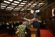 Bedolla le cumple a Michoacán, afirma Erendira Isauro al contestar al Quinto Informe de Gobierno