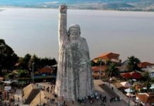 Janitzio recuerda a Morelos: 47.75 metros de historia frente al Lago de Pátzcuaro