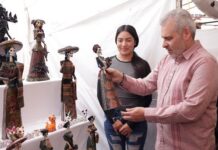 Destaca Bedolla consolidación de la Feria de la Catrina, al pasar de 20 a 260 artesanos