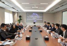 Interesa a automotriz Geely cooperación con el puerto de LC; Bedolla abre puertas para la inversión