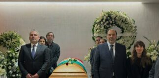 En compañía de su familia, Bedolla despide al ingeniero Cárdenas y reconoce su papel en el México moderno.